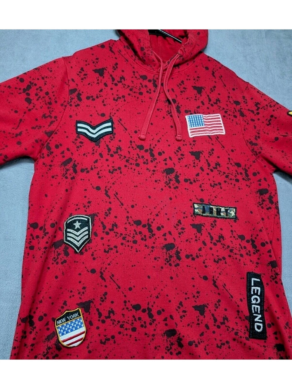 Kroix Mens XXL Red Black Paint Splatter Short Sleeve Hoodie Military Patches Y2K